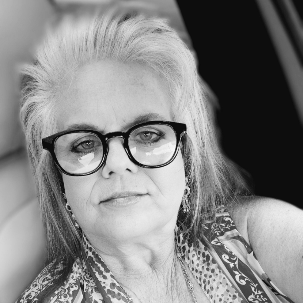 Meet your Posher, Julie